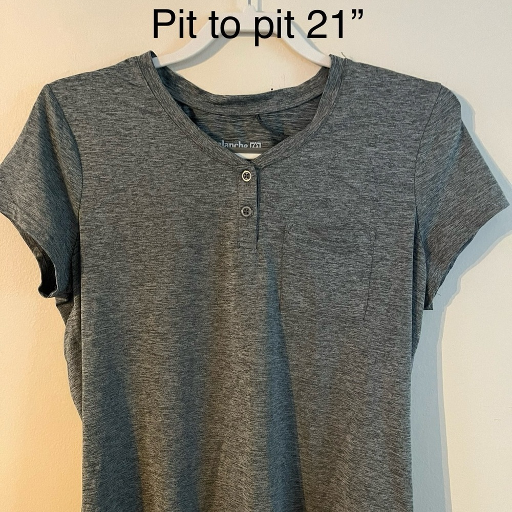 Women’s Avalanche polo size LG